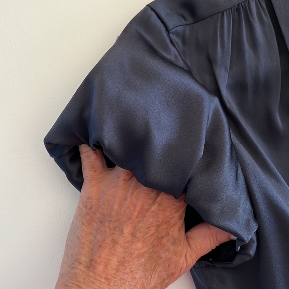 KENSIE short sleeves silk top, size 8 - Picture 4 of 14